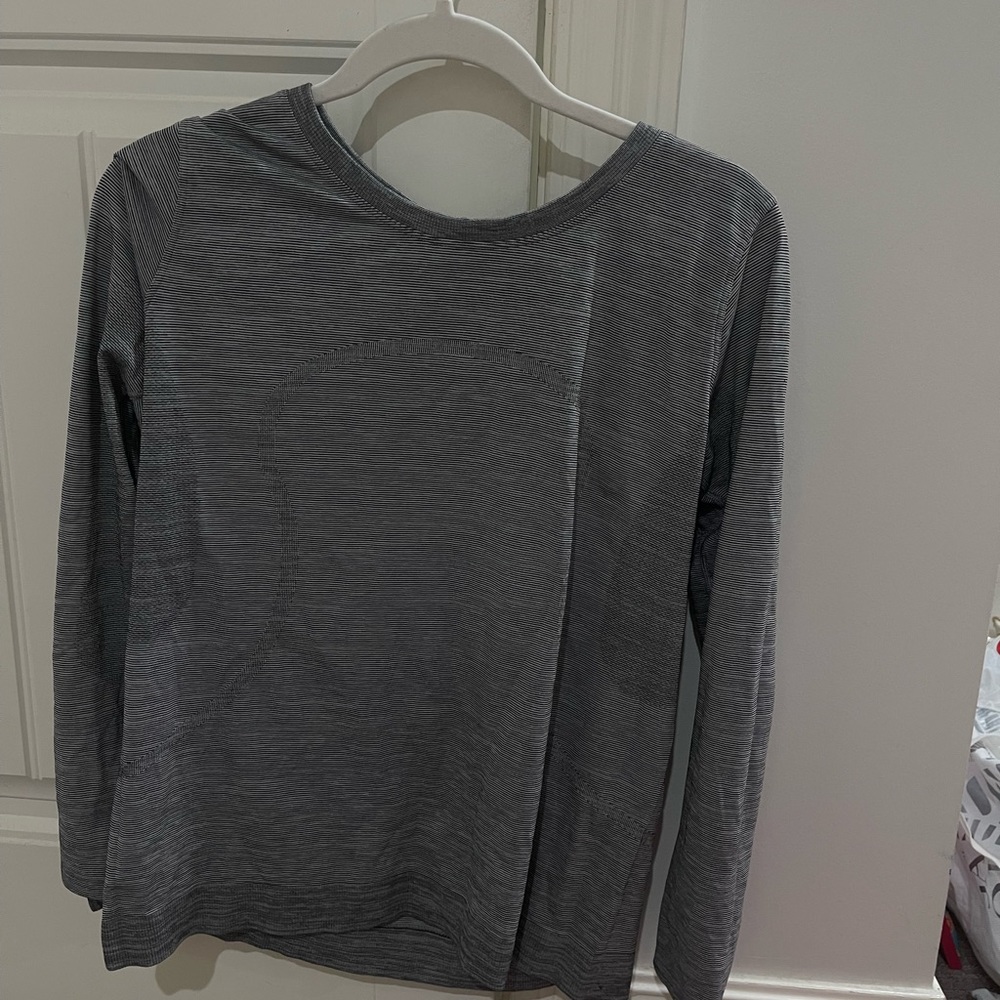 lulu lemon stripped long sleeve top
